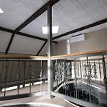 Huoneisto La Casa 300m2, 3-floor, Ac, Billiards & Cinema