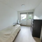 Huoneisto La Casa 300m2, 3-floor, Ac, Billiards & Cinema *