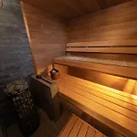 La Casa 300m2, 3-floor, Ac, Billiards & Cinema Huoneisto