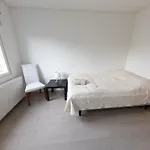 Huoneisto La Casa 300m2, 3-floor, Ac, Billiards & Cinema Lappeenranta