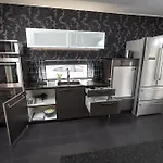 Huoneisto La Casa 300m2, 3-floor, Ac, Billiards & Cinema *
