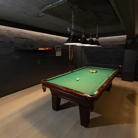 La Casa 300m2, 3-floor, Ac, Billiards & Cinema *