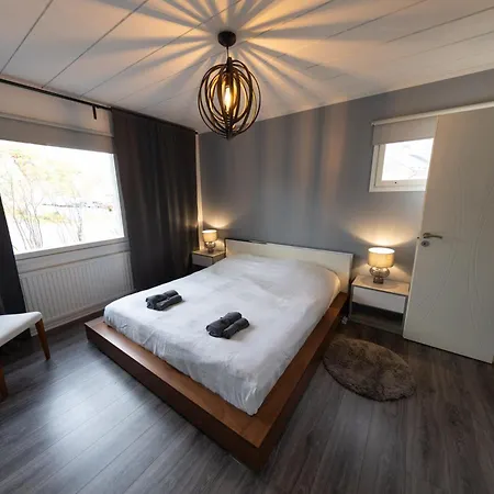 La Casa 300m2, 3-floor, Ac, Billiards & Cinema