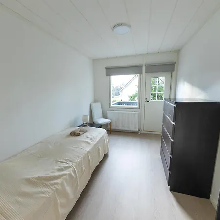 Apartment La Casa 300m2, 3-floor, Ac, Billiards & Cinema *