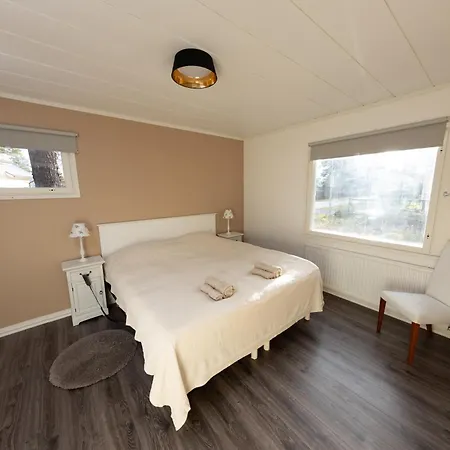 La Casa 300m2, 3-floor, Ac, Billiards & Cinema Apartment Lappeenranta