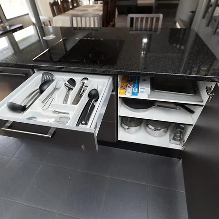 La Casa 300m2, 3-floor, Ac, Billiards & Cinema Lappeenranta